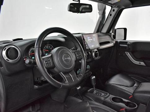 JEEP WRANGLER UNLIMITED SAHARA 3.6 V6 4P