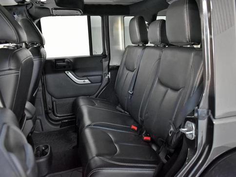 JEEP WRANGLER UNLIMITED SAHARA 3.6 V6 4P