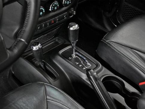 JEEP WRANGLER UNLIMITED SAHARA 3.6 V6 4P