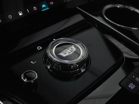 CADILLAC ESCALADE ESV