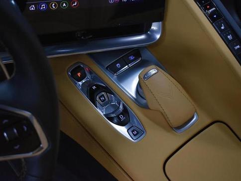 CHEVROLET CORVETTE STINGRAY TARGA V8