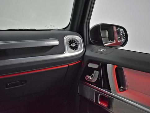 MERCEDES-BENZ AMG G63 4M