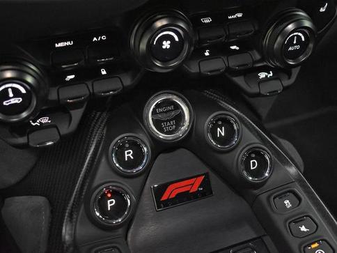 ASTON MARTIN VANTAGE CUP F1 EDITION 4.0 V8 535CV