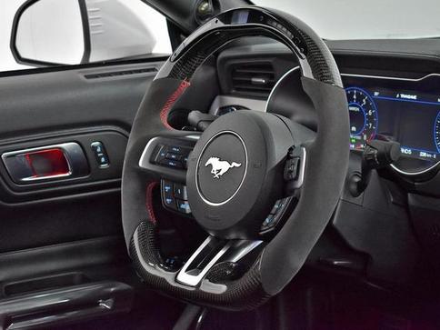 FORD MUSTANG GT PREMIUM 5.0 V8