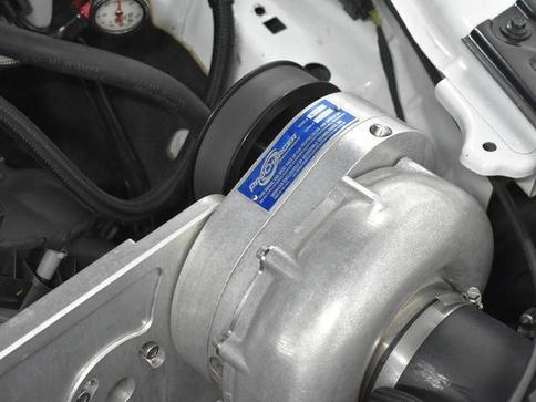 FORD MUSTANG GT PREMIUM 5.0 V8