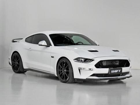 FORD MUSTANG GT PREMIUM 5.0 V8
