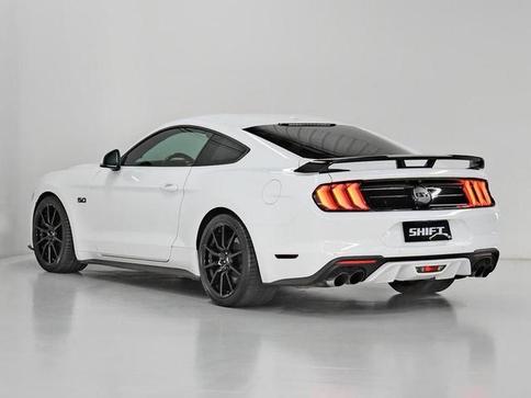 FORD MUSTANG GT PREMIUM 5.0 V8