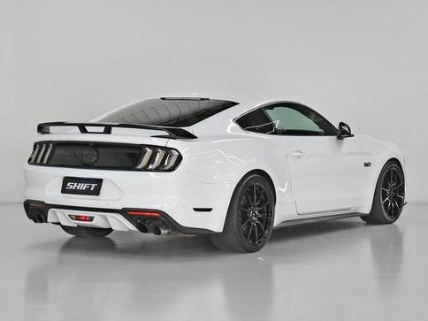 FORD MUSTANG GT PREMIUM 5.0 V8