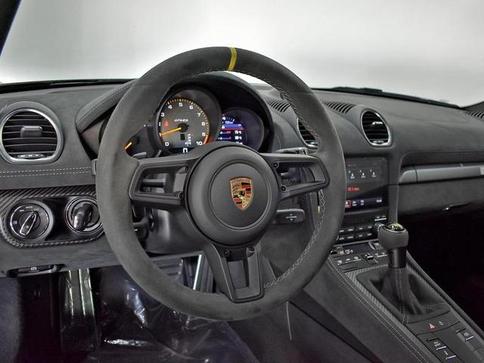 PORSCHE 718 CAYMAN GT4 RS 4.0 500CV