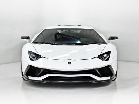 LAMBORGHINI AVENTADOR LP 740-4 S