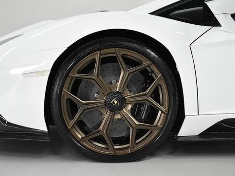 LAMBORGHINI AVENTADOR LP 740-4 S
