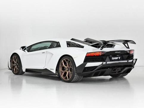 LAMBORGHINI AVENTADOR LP 740-4 S