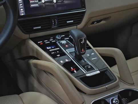 PORSCHE CAYENNE 3.0 V6 462CV (HIBRIDO)
