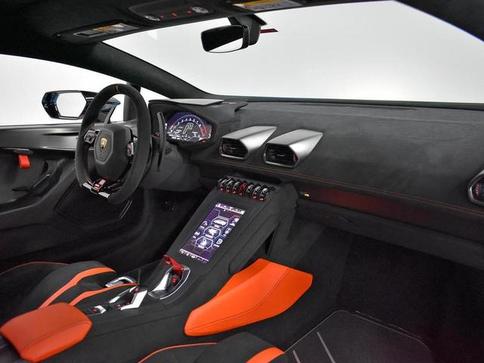 LAMBORGHINI HURACAN LP 640-2 STO