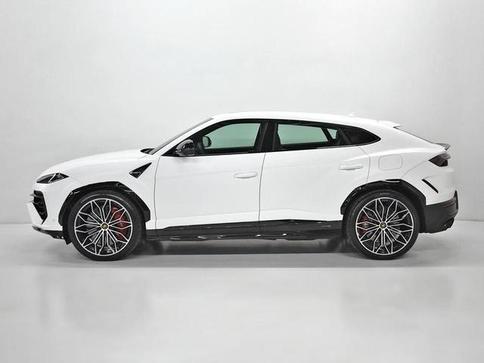 LAMBORGHINI URUS SE