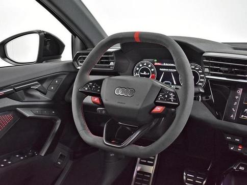 AUDI RS3 SEDAN 2.5 TFSI QUATTRO S-TRONIC