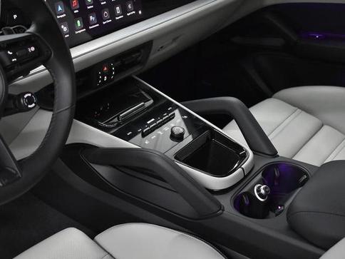 PORSCHE CAYENNE TURBO 4.0 V8 599CV (HIBRIDO)