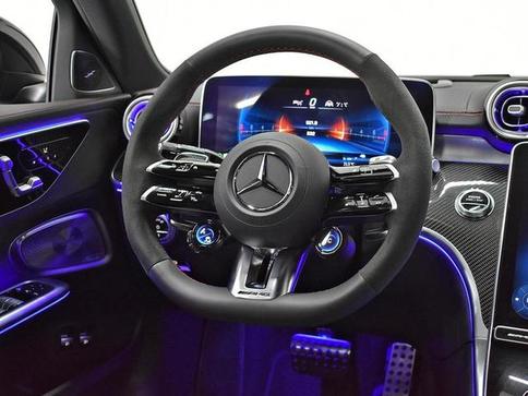 MERCEDES-BENZ C-63 AMG S E PERFORMANCE (H�BRIDO)