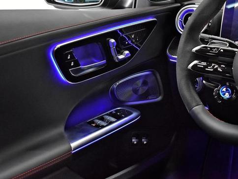 MERCEDES-BENZ C-63 AMG S E PERFORMANCE (H�BRIDO)
