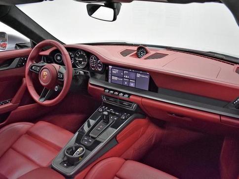 PORSCHE 911 CARRERA COUPE 3.0 (991/992)