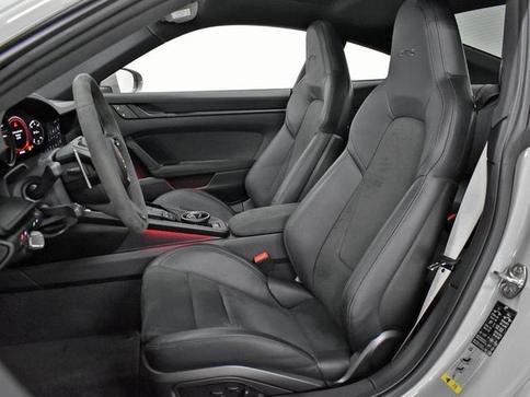 PORSCHE 911 CARRERA GTS COUPE 3.0 (992)