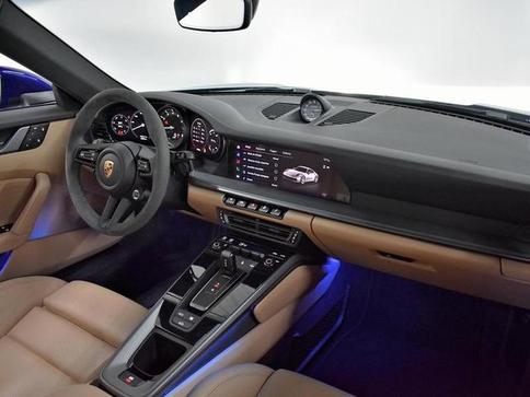 PORSCHE 911 CARRERA COUPE 3.0 (991/992)