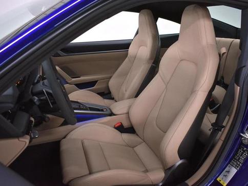 PORSCHE 911 CARRERA COUPE 3.0 (991/992)