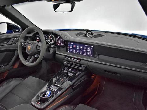 PORSCHE 911 TARGA 4GTS