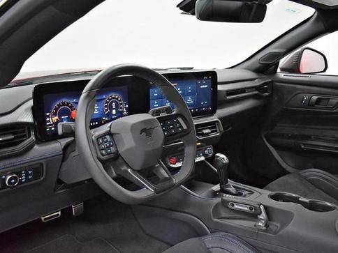FORD MUSTANG DARK HORSE V8 5.0