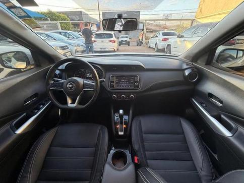 NISSAN KICKS SV CVT