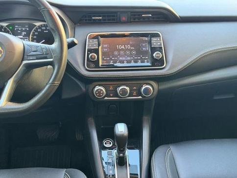 NISSAN KICKS SV CVT