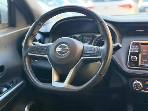 NISSAN KICKS SV CVT