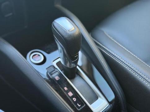 NISSAN KICKS SV CVT