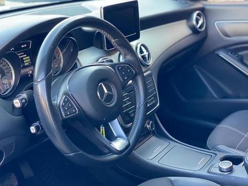 MERCEDES-BENZ CLA200FF