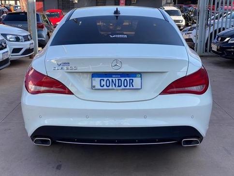 MERCEDES-BENZ CLA200FF
