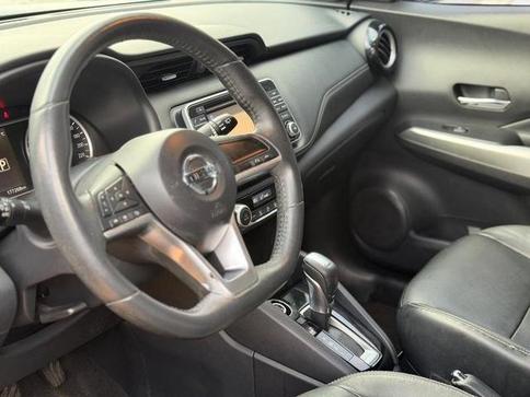 NISSAN KICKS SL CVT