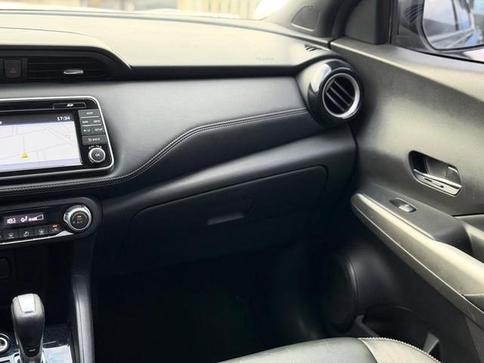 NISSAN KICKS SL CVT