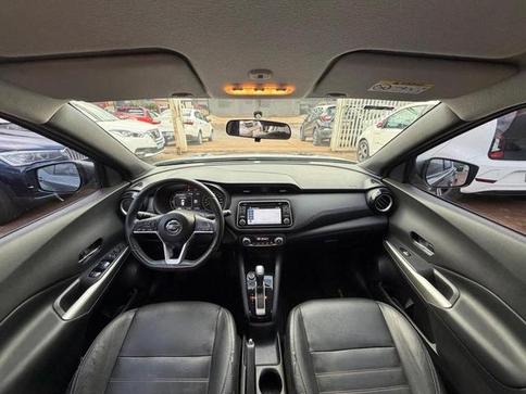 NISSAN KICKS SL CVT