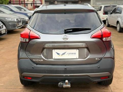 NISSAN KICKS SL CVT