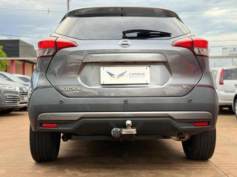 NISSAN KICKS SL CVT
