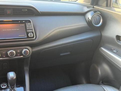 NISSAN KICKS SV CVT