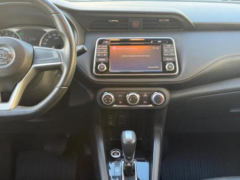 NISSAN KICKS SV CVT