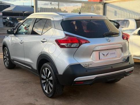 NISSAN KICKS SV CVT