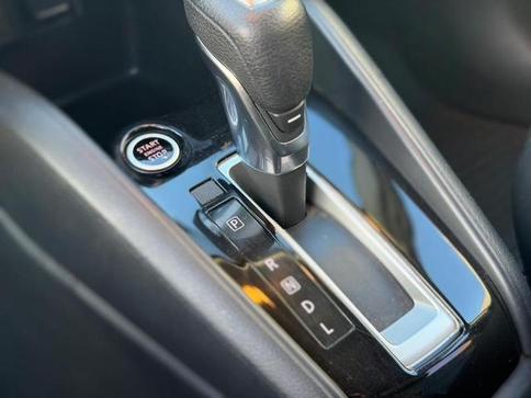NISSAN KICKS SV CVT