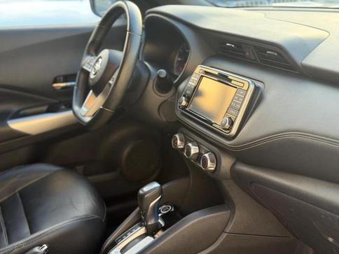 NISSAN KICKS SV CVT