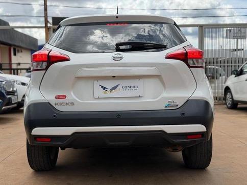 NISSAN KICKS SL CVT