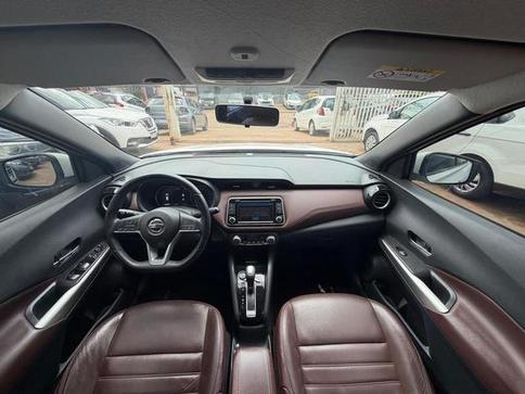 NISSAN KICKS SL CVT