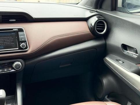 NISSAN KICKS SL CVT