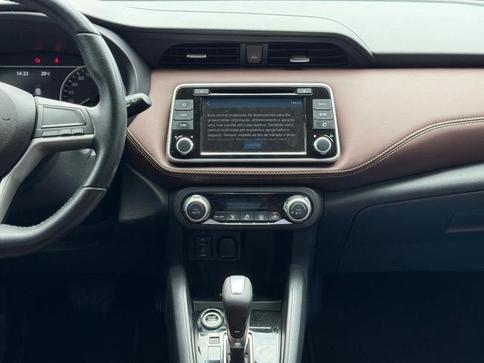NISSAN KICKS SL CVT