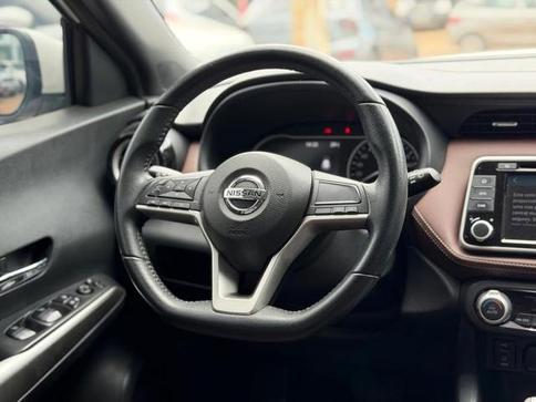 NISSAN KICKS SL CVT
